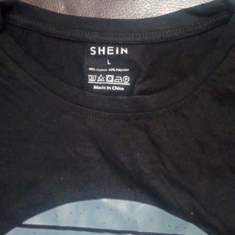 T-shirt - Picture 3 of 3